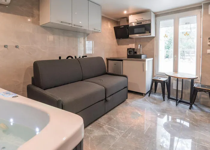 Le Lovely - & Jacuzzi *